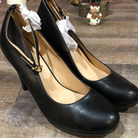 Allegra K Shoes - Allerga K Black Pumps w Heels Size 9.5
